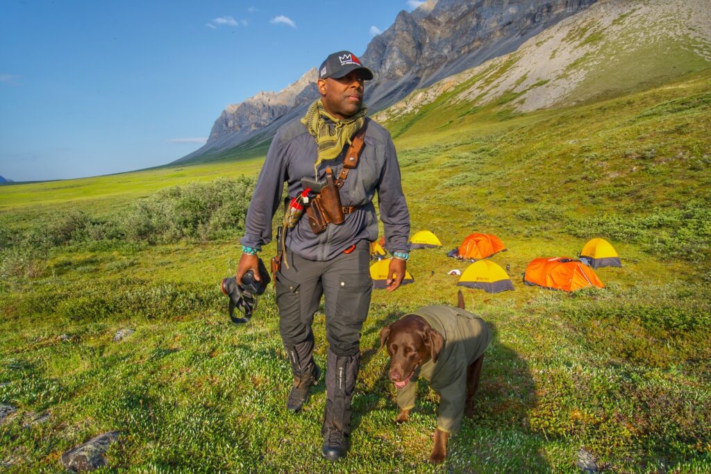 This Veteran and His Dog Help Keep the Outdoors Safe for Everyone